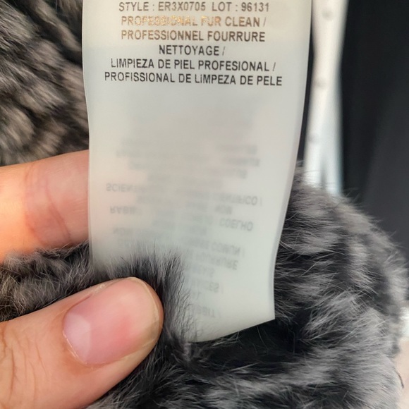 Elie Tahari Silver Rabbit Fur Sweater Vest M - Picture 14 of 14